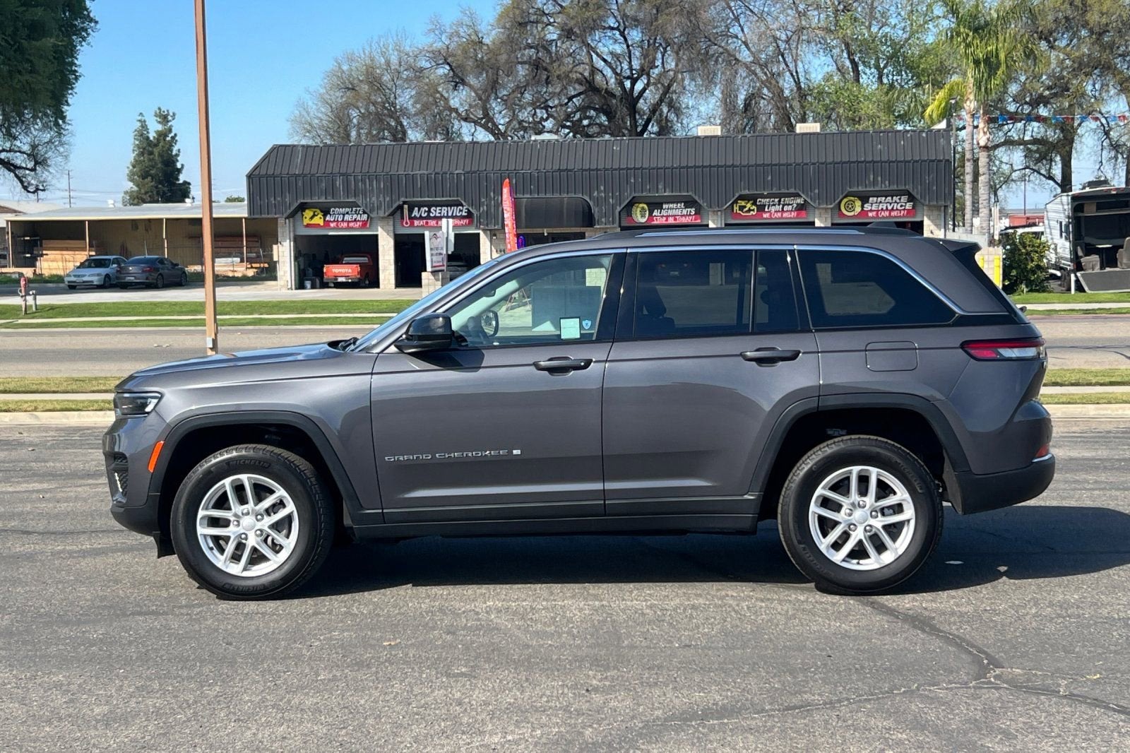 2024 Jeep Grand Cherokee Laredo X