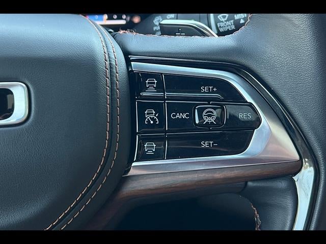 2023 Jeep Grand Cherokee Summit