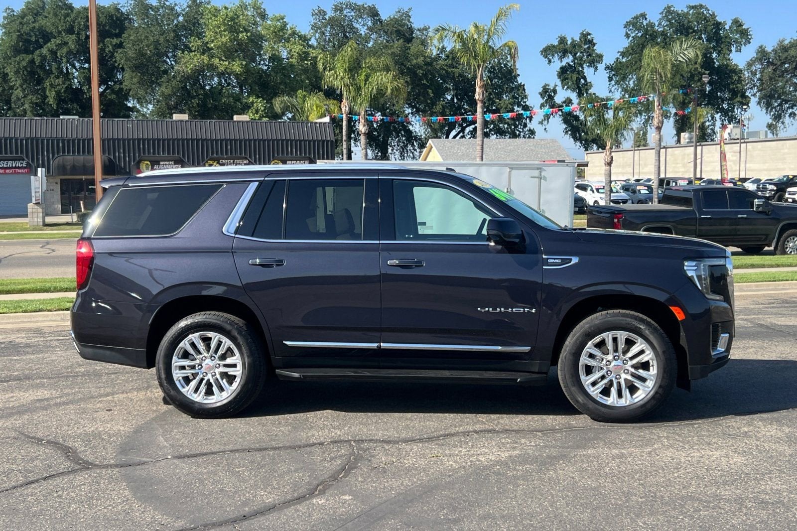 2024 GMC Yukon SLT