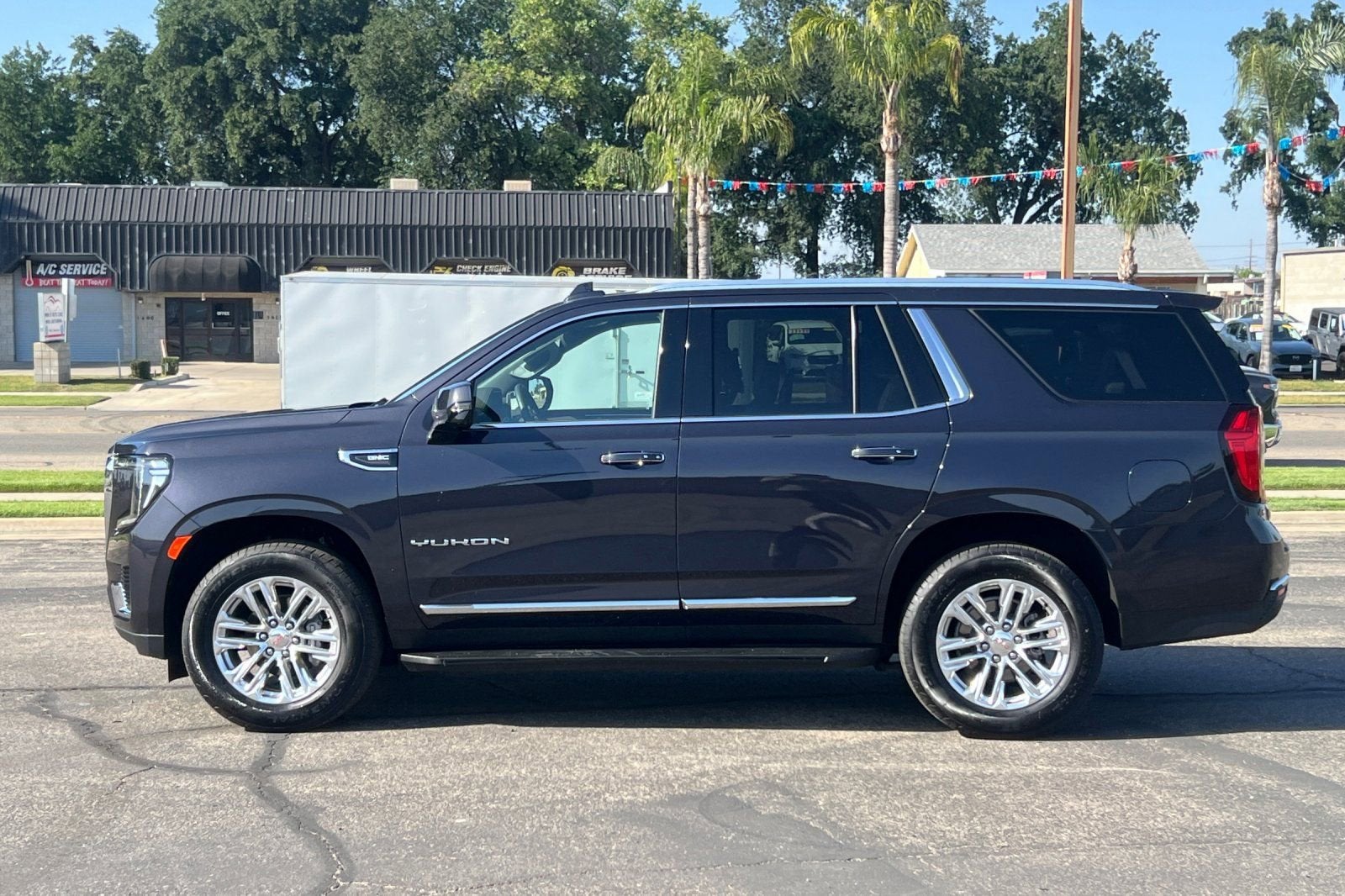 2024 GMC Yukon SLT