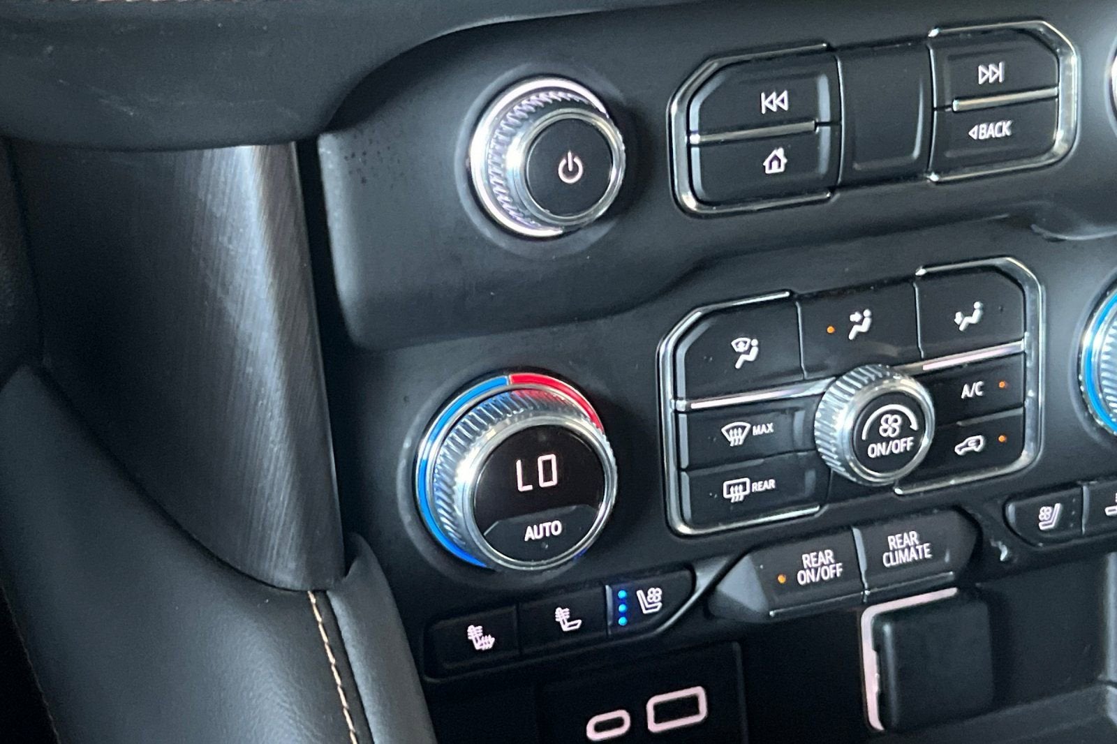 2022 GMC Yukon AT4