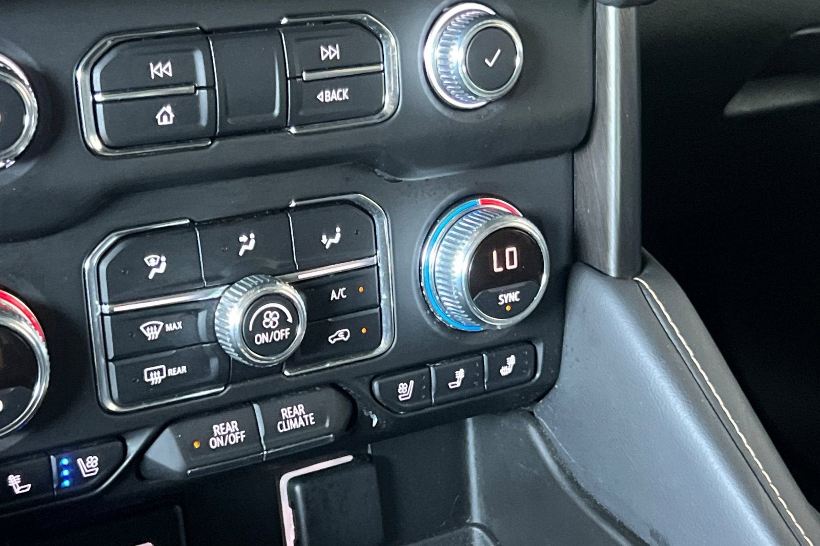 2022 GMC Yukon AT4