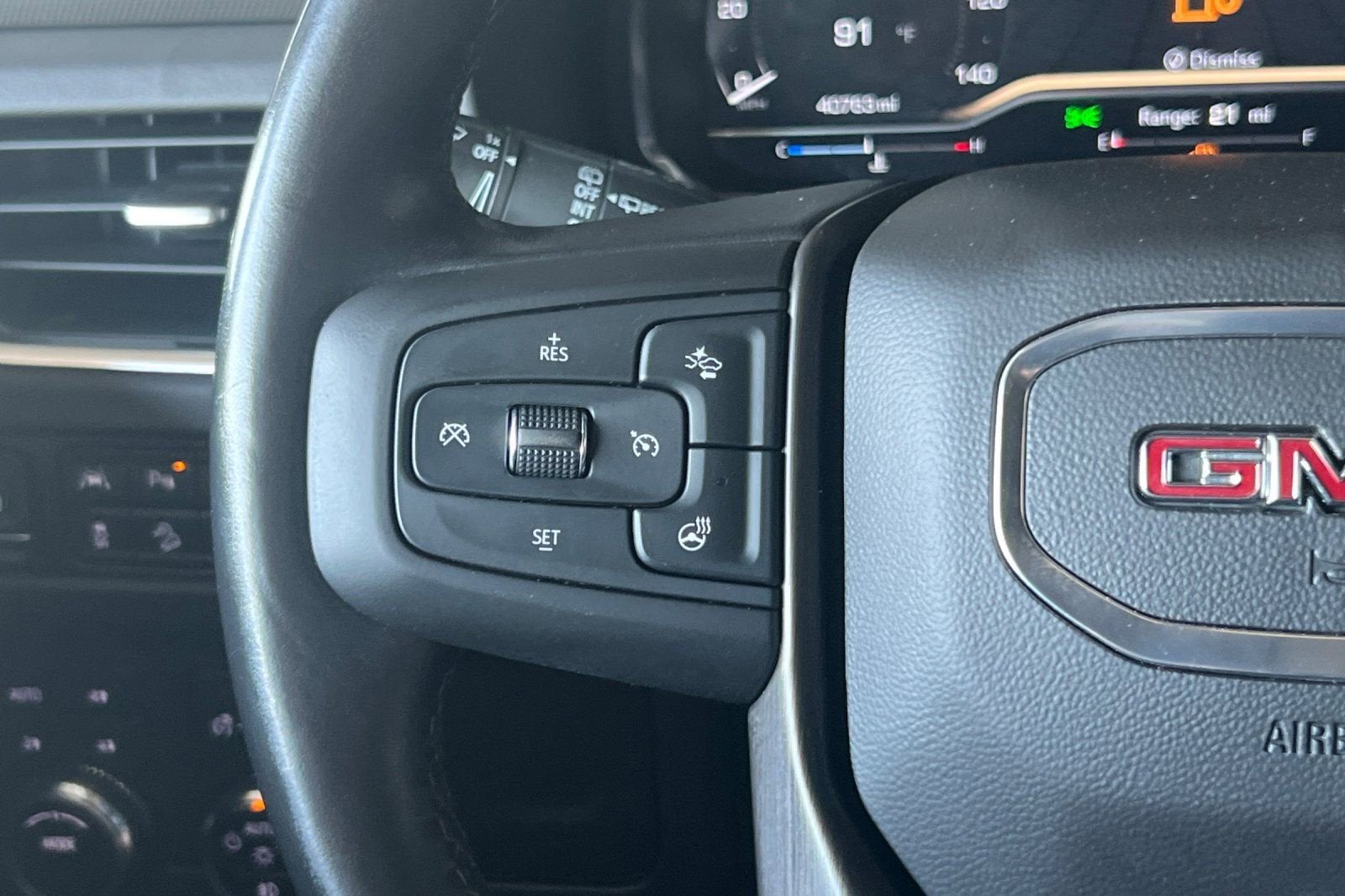 2022 GMC Yukon AT4