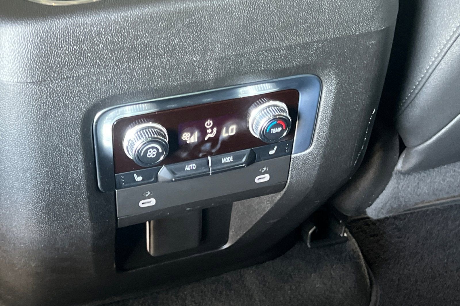 2022 GMC Yukon AT4