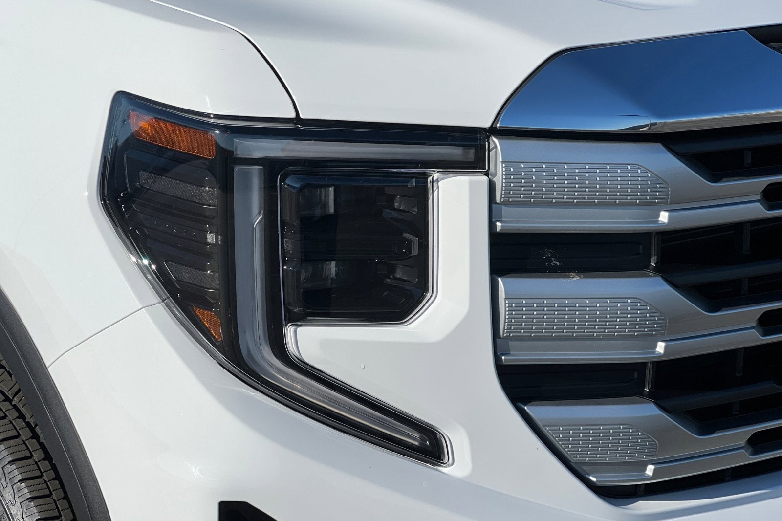 2024 GMC Sierra 1500 SLE