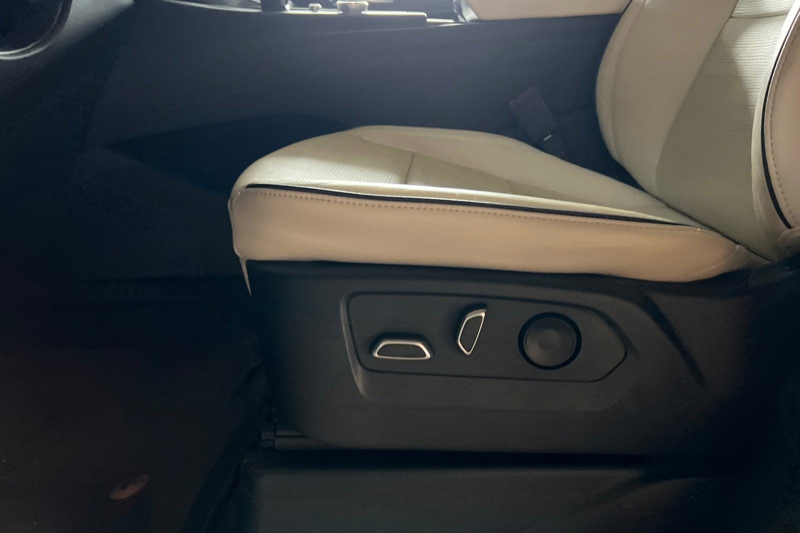 2023 Cadillac Escalade ESV Sport