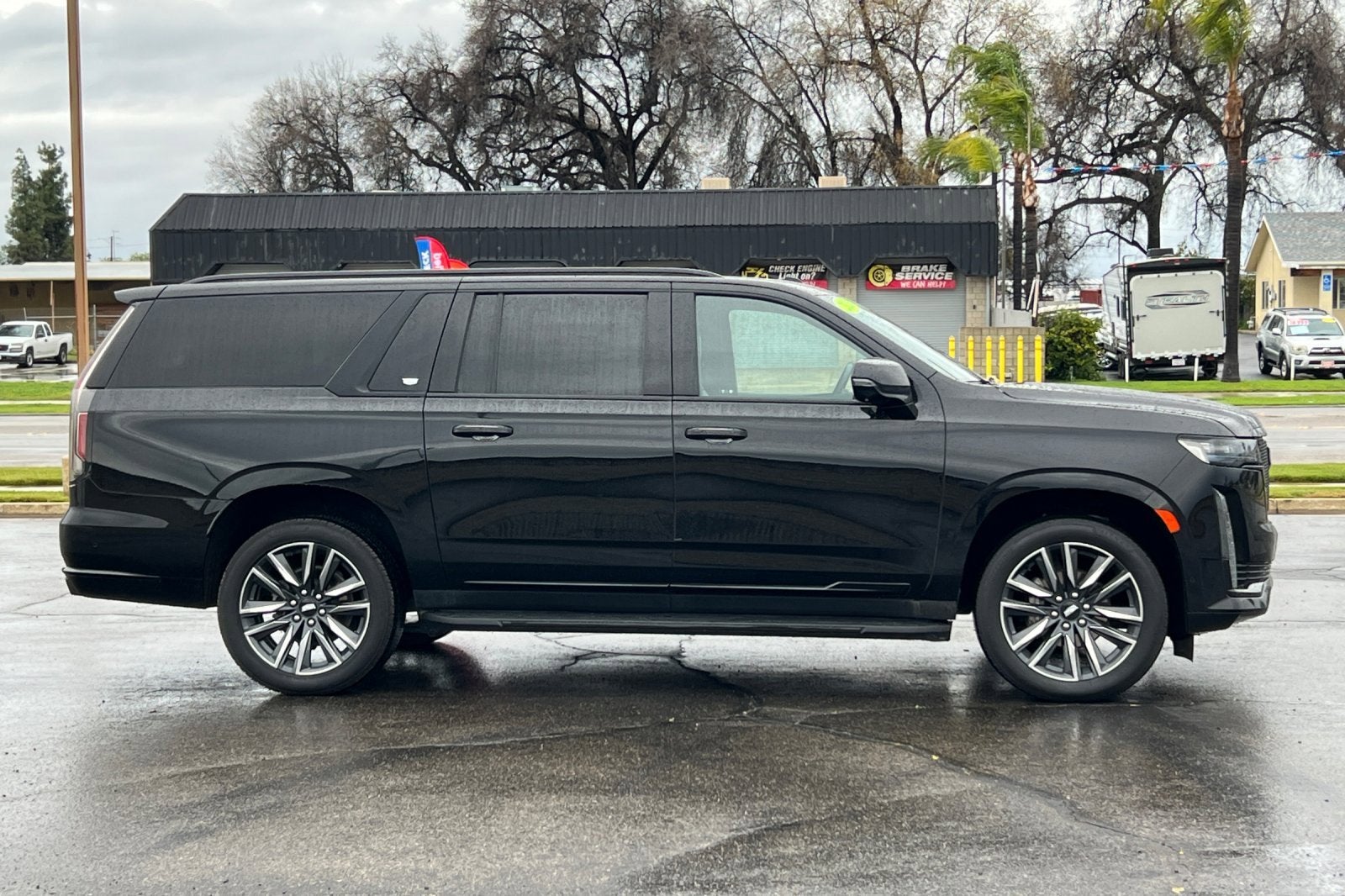 2023 Cadillac Escalade ESV Sport