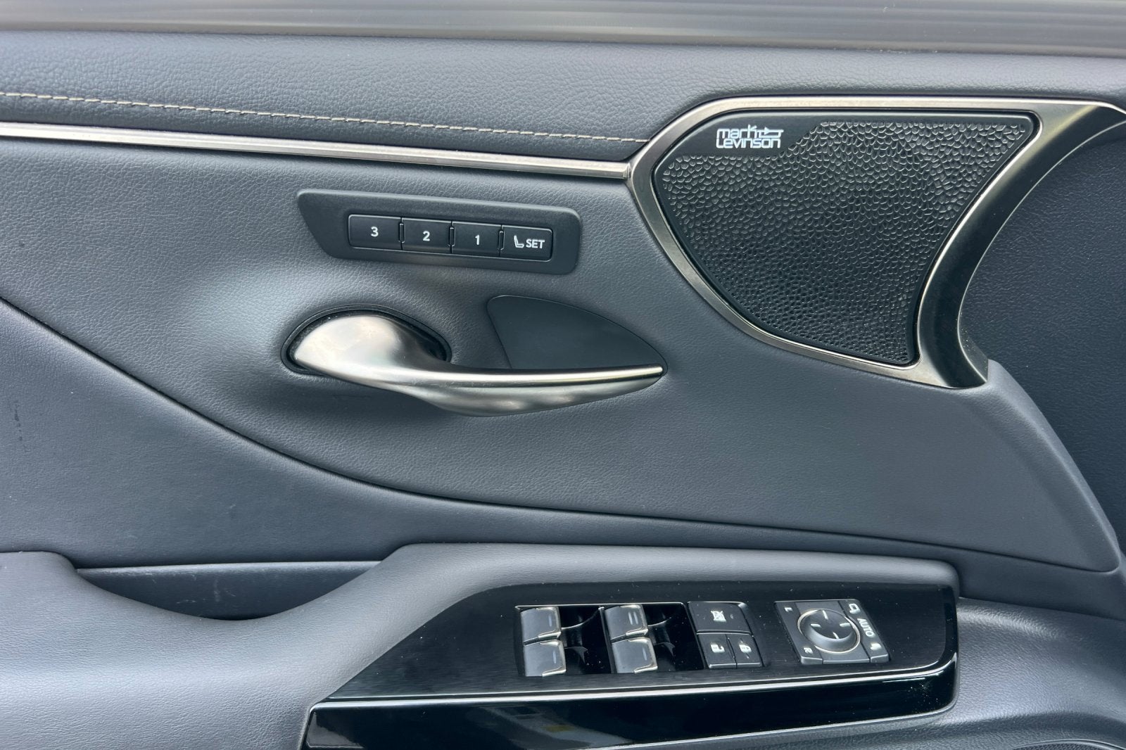 2023 Lexus ES ES 350 F SPORT Handling