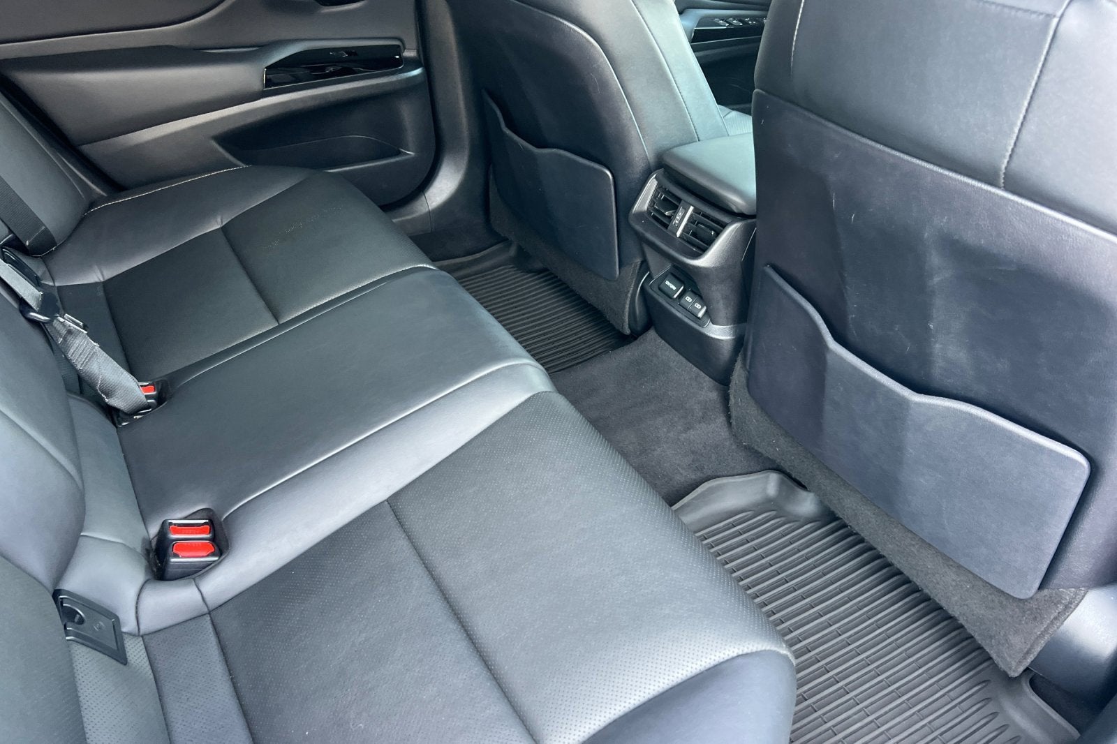 2023 Lexus ES ES 350 F SPORT Handling