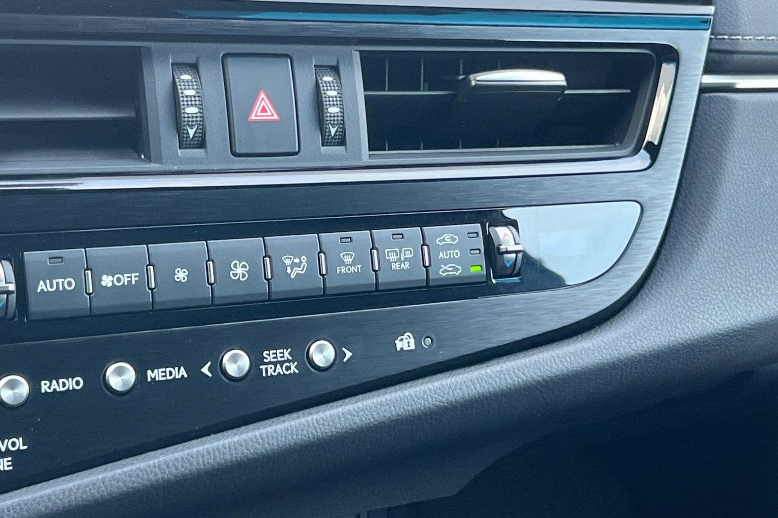 2023 Lexus ES ES 350 F SPORT Handling