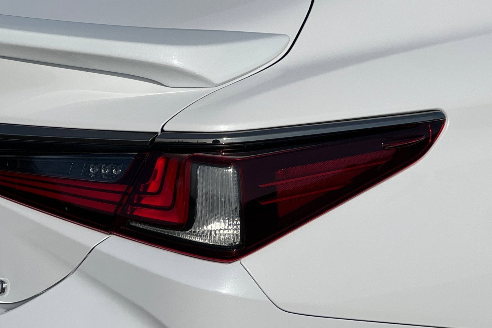 2023 Lexus ES ES 350 F SPORT Handling