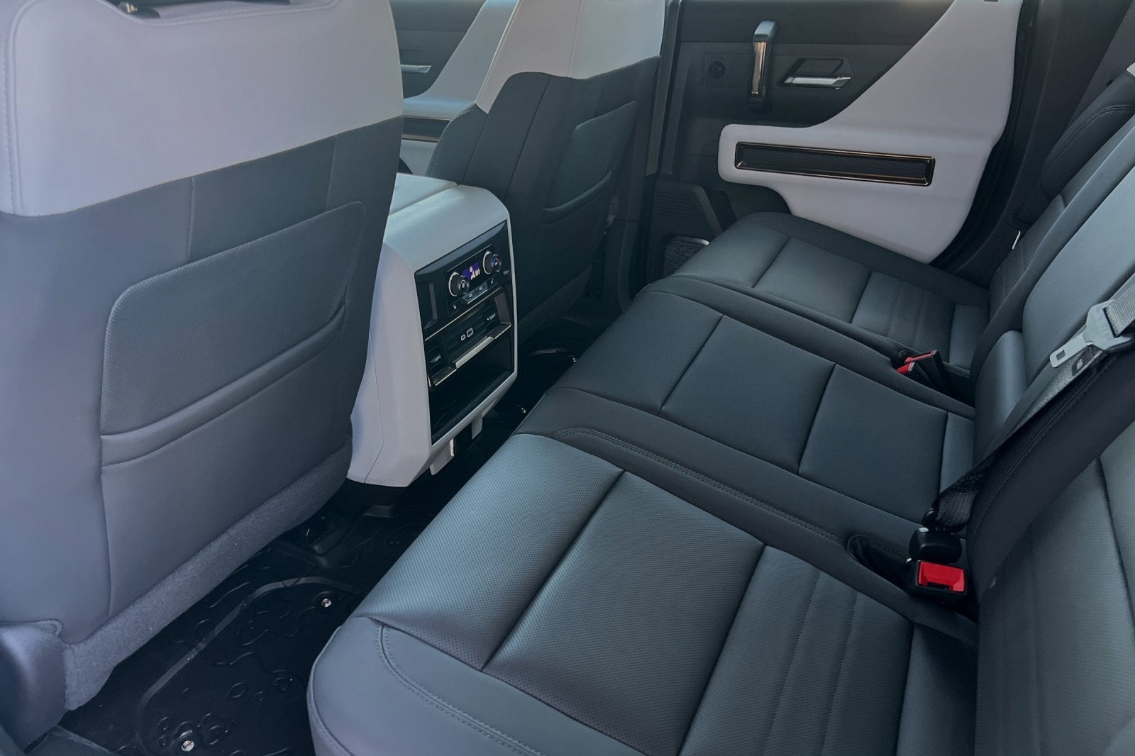 2024 GMC HUMMER EV SUV 2X