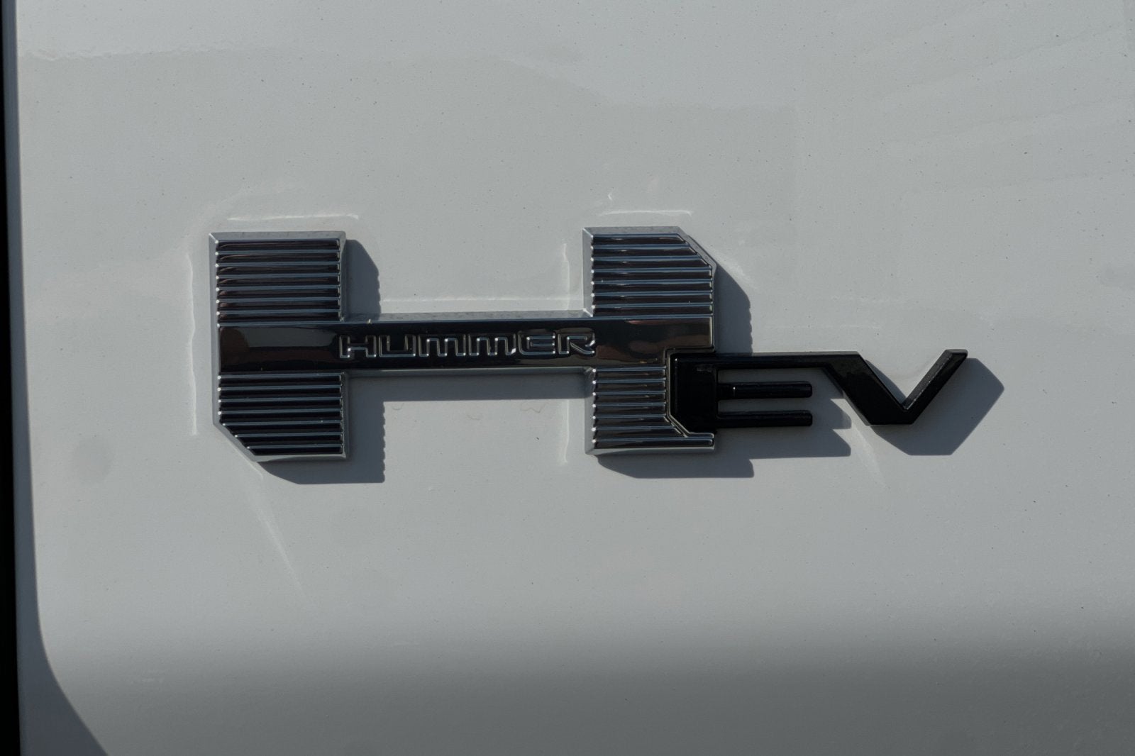 2024 GMC HUMMER EV SUV 2X