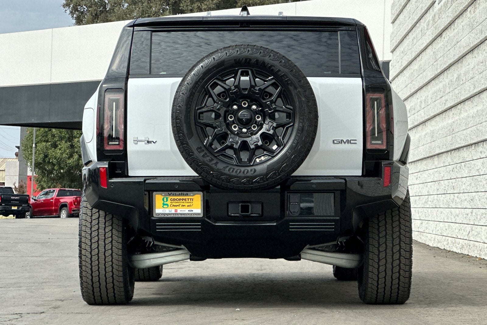 2025 GMC HUMMER EV SUV 2X