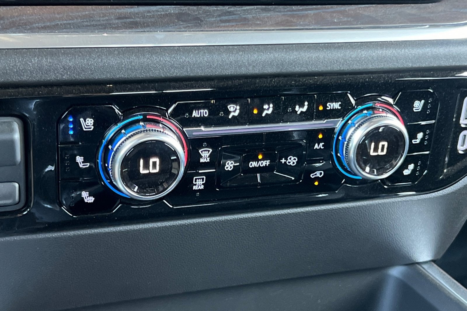 2025 GMC Sierra 3500 HD SLT